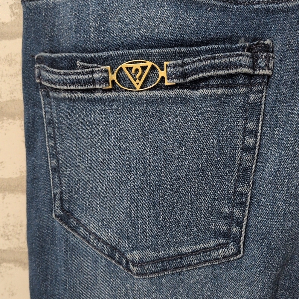 NWOT Guess Jeans Womens SZ 29 Skinny Logo On Pocket Distressed 90's Y2K - Picture 3 of 4